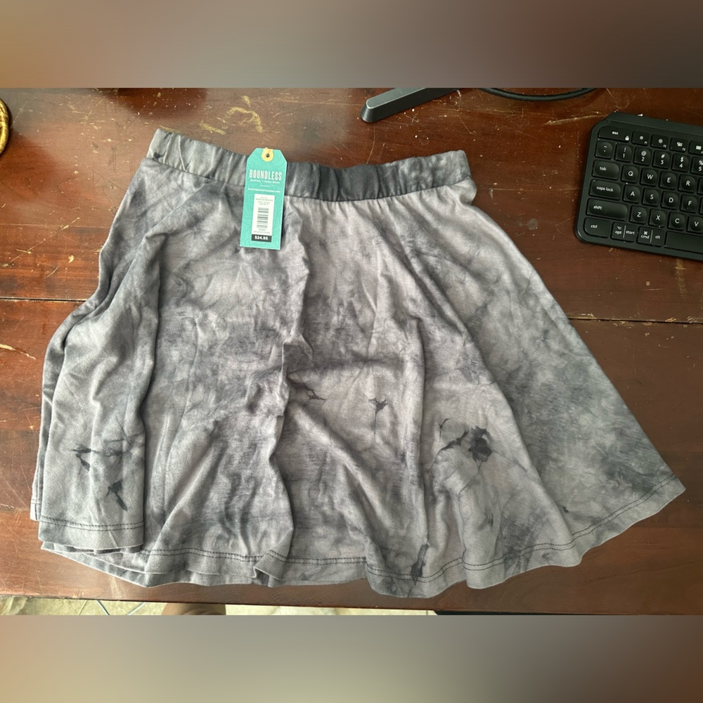 Grey tie dye skirt
